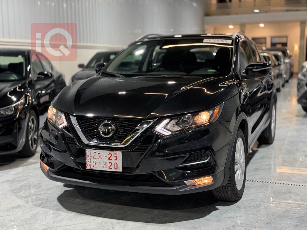 نيسان قاشقاي